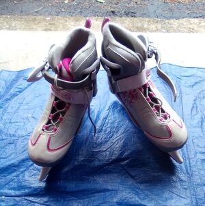 Bladerunner Ice Skates with Pink Interior